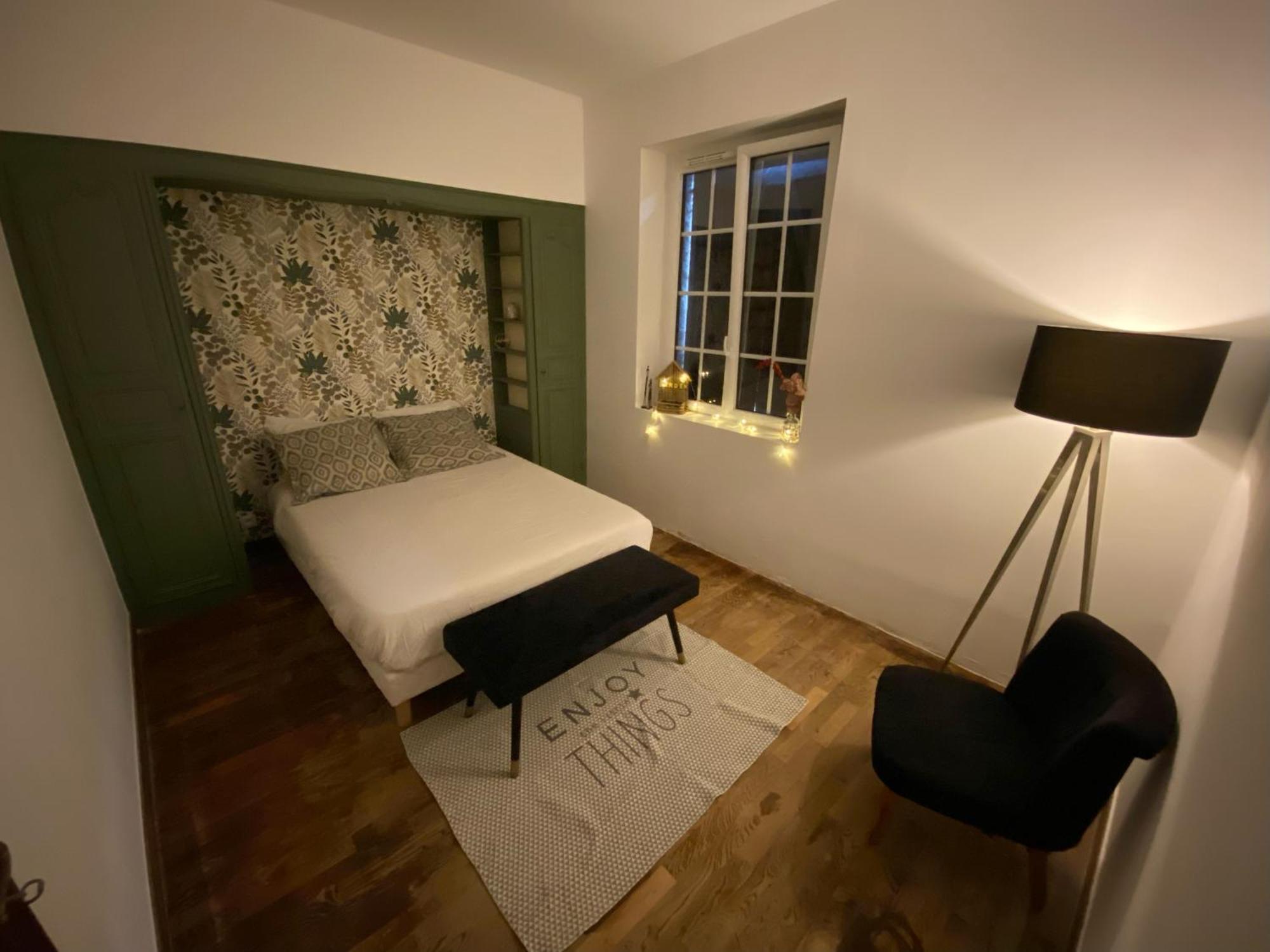 Chambre Hotes Montpinchon Екстериор снимка